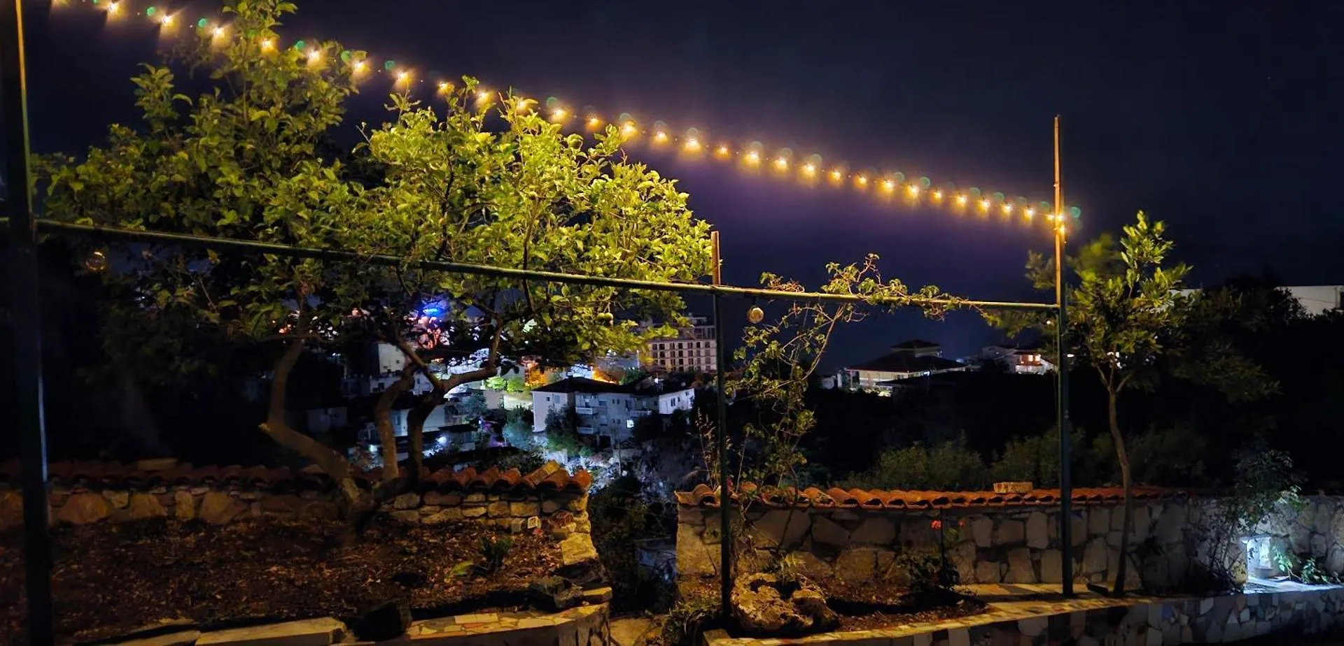 Lägenhetshotell Guesthouse Leko Vlorë